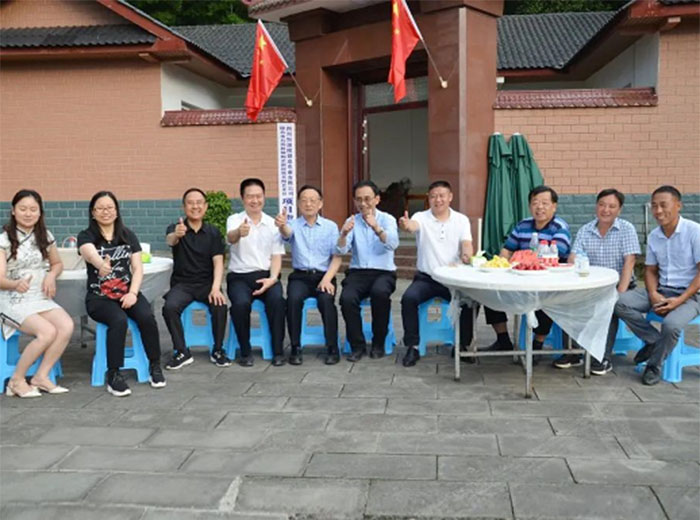 中国三农产业发展研究院专家组莅临米兰官方网页版集团调研指导工作