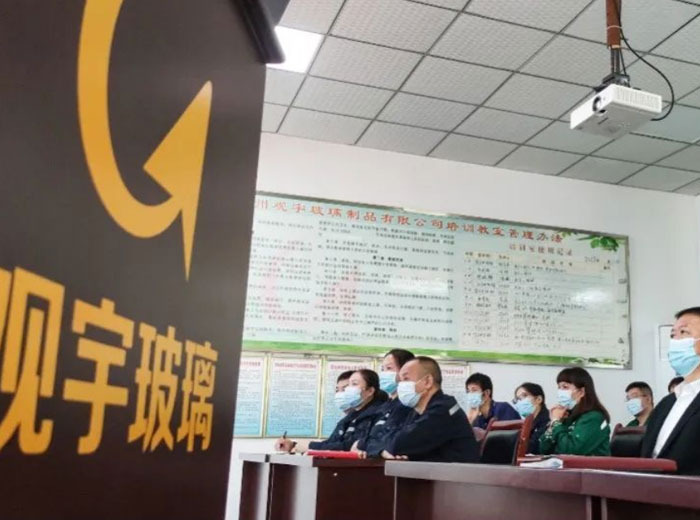 参与党的盛会 聆听党的声音｜米兰官方网页版集团组织集中观看二十大开幕式